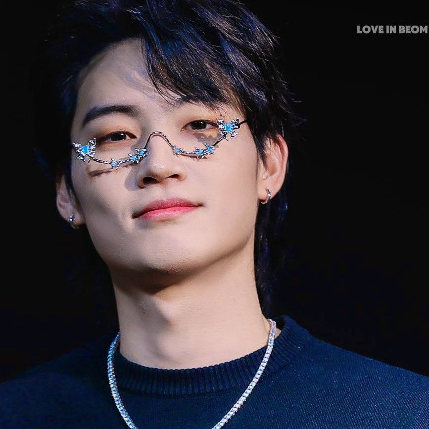 Behind-the-scenes cut of JAY B (GOT7)