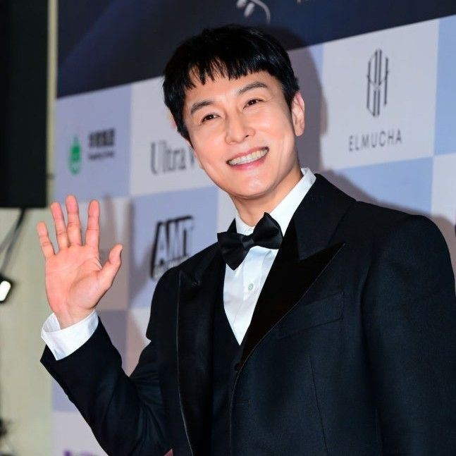 Latest photo of Kim Dongwan (SHINHWA)