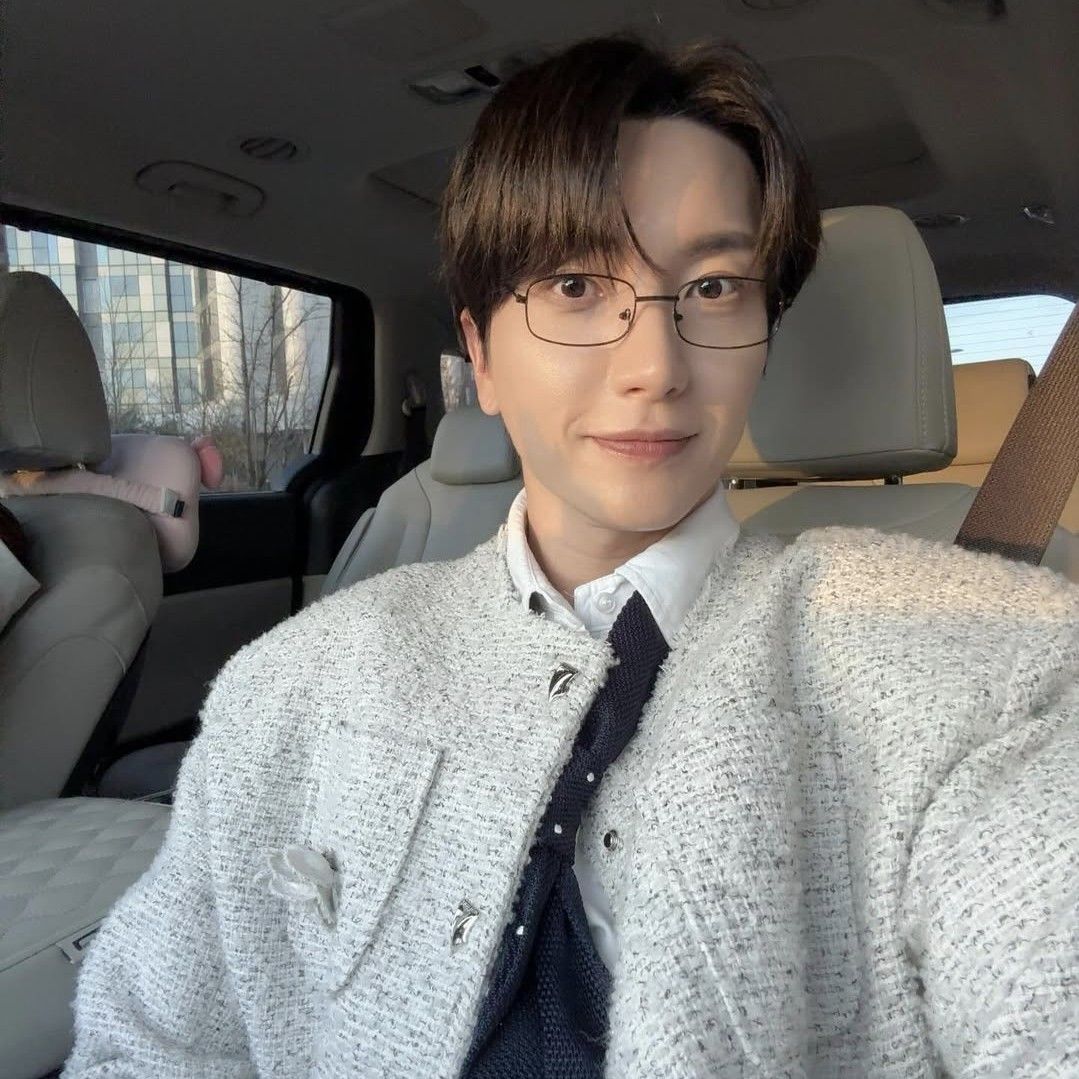 Recent activity shot of Leeteuk (Super Junior)
