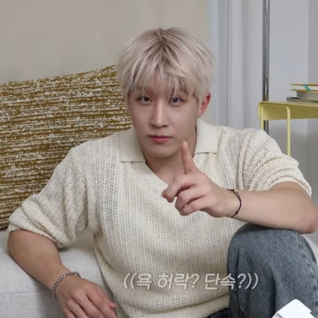 아스트로의 최신 사진