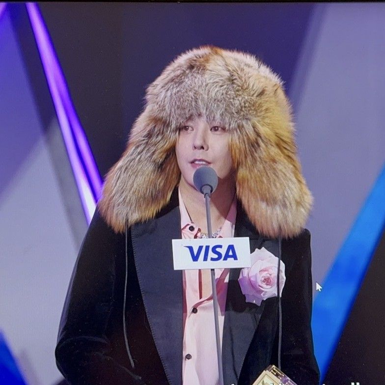 Recent activity shot of G-DRAGON (BIGBANG)