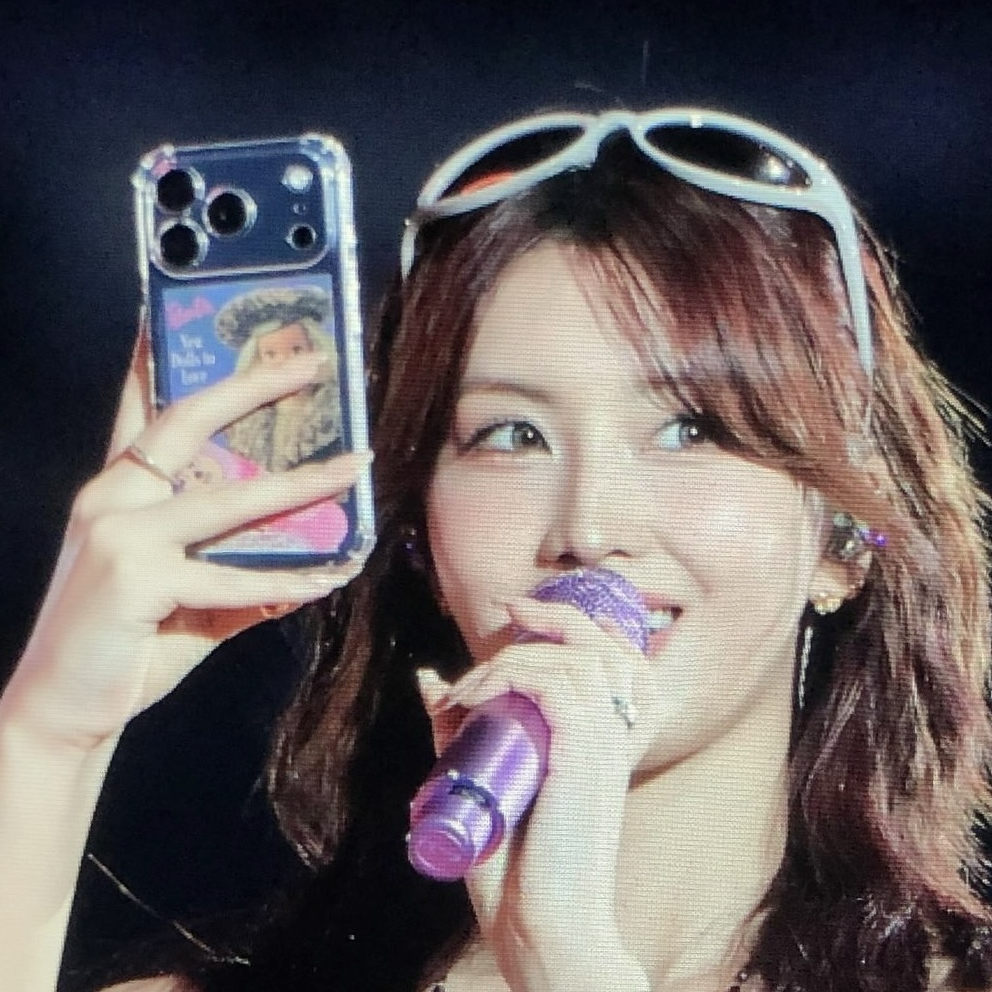 모모 (TWICE)의 비하인드 컷