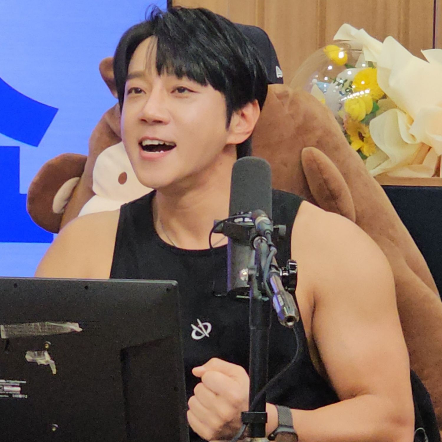 A moment captured by Hwang Chiyeol's fan