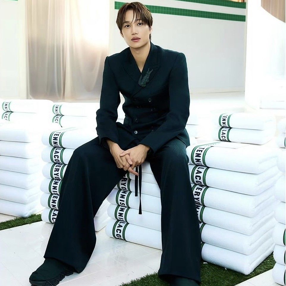 Kai (EXO)粉絲拍下的瞬間