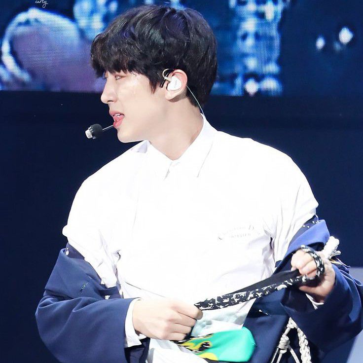 Behind-the-scenes cut of Chanyeol (EXO)
