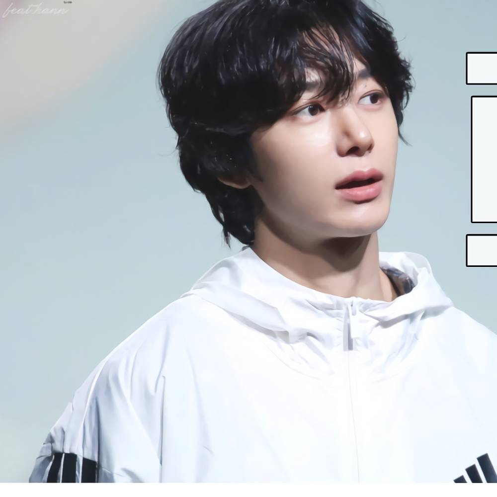 A moment captured by Hyungwon (MONSTA X)'s fan