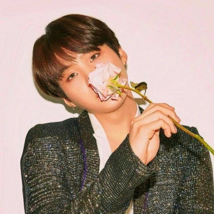 슈가 (방탄소년단)의 최신 사진