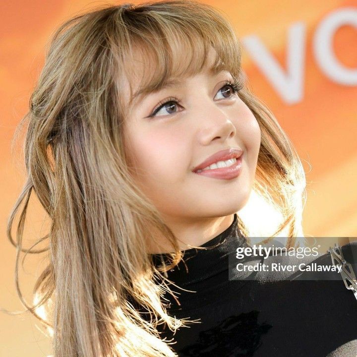 Lisa (BLACKPINK)的最新照片