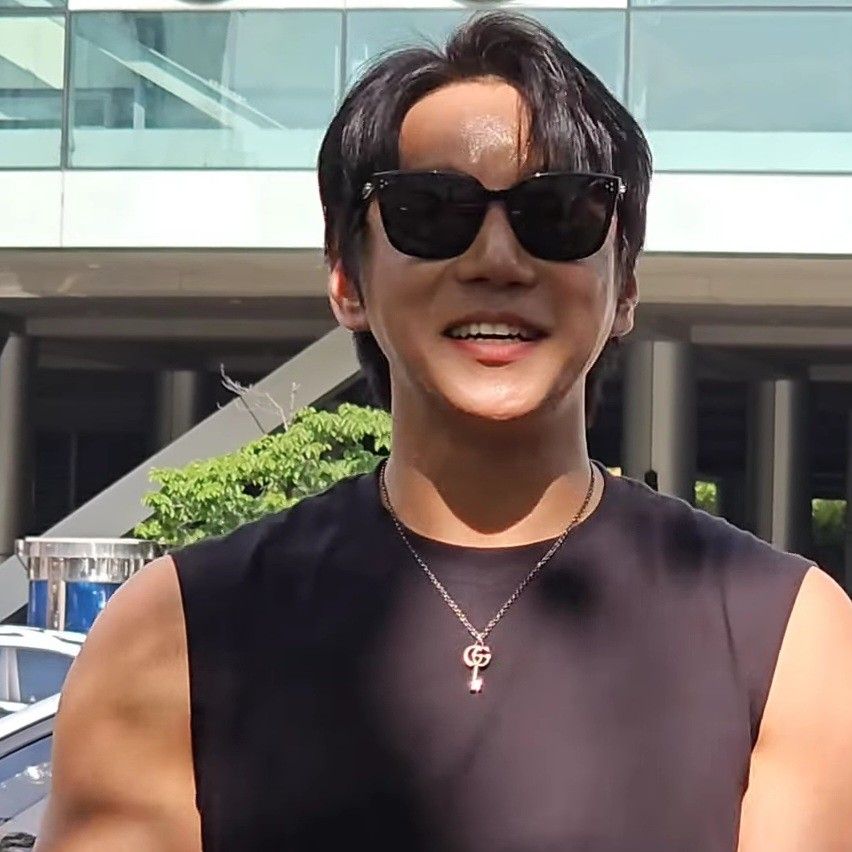 A moment captured by Hwang Chiyeol's fan