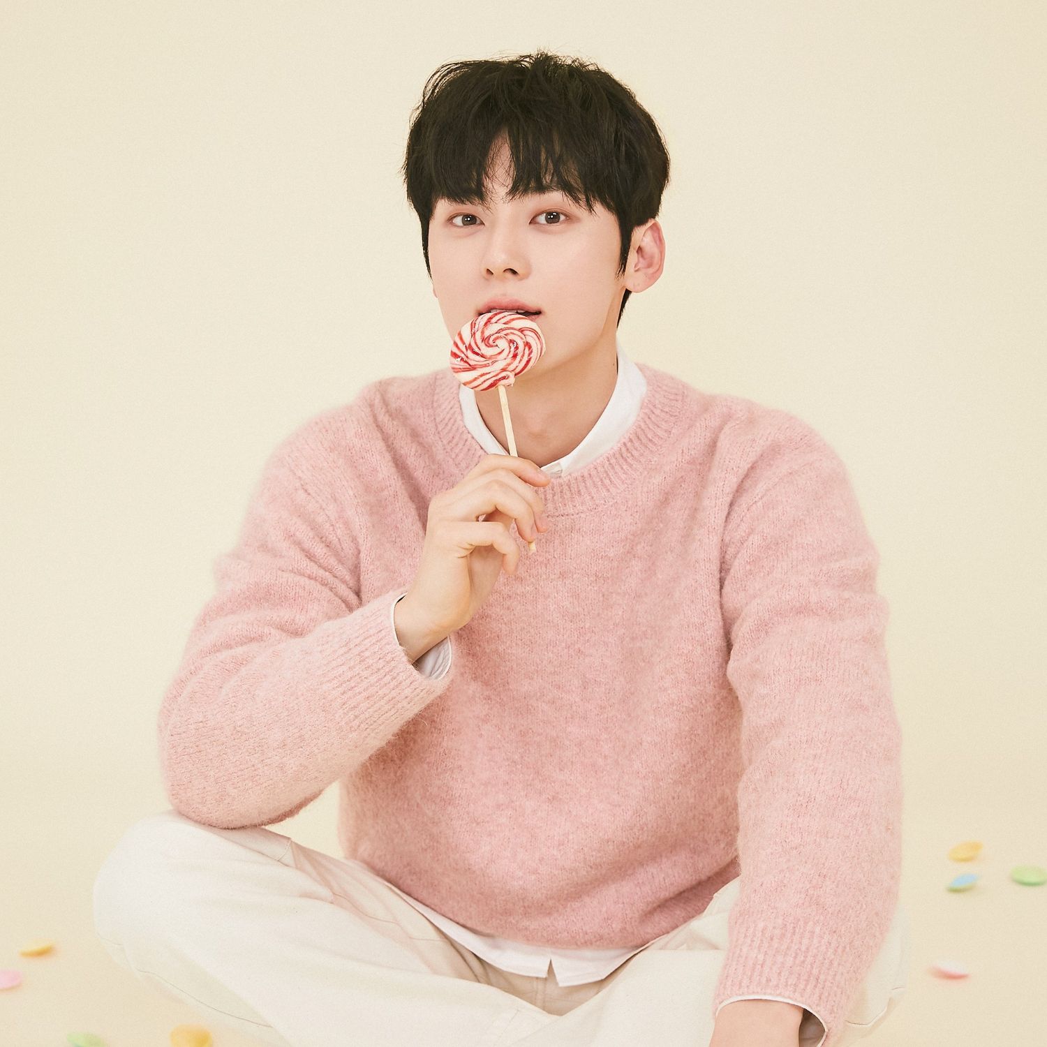 A moment captured by Hwang Minhyun's fan