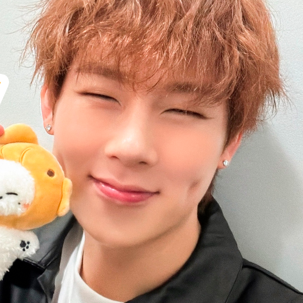 周宪 (MONSTA X)的最新活动照片