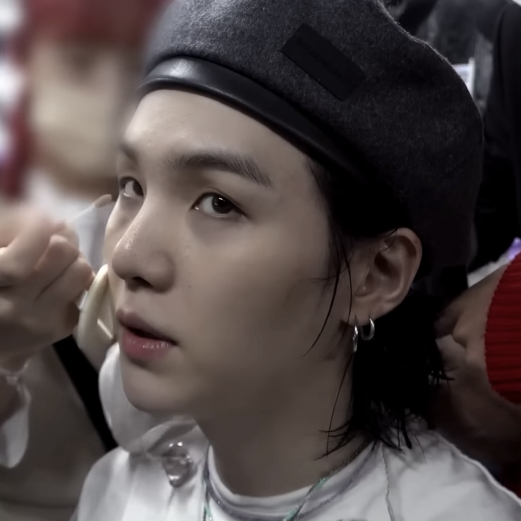 SUGA (防彈少年團)的幕後花絮