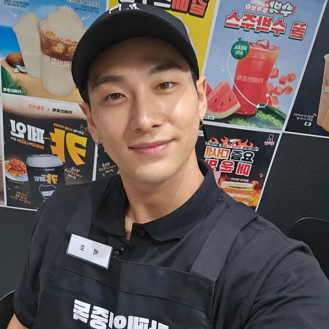 Behind-the-scenes cut of Baekho