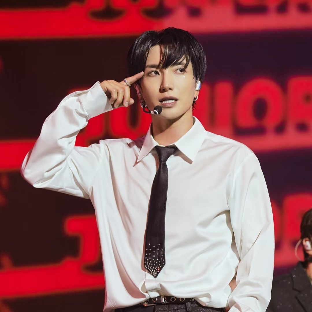 Recent activity shot of Leeteuk (Super Junior)