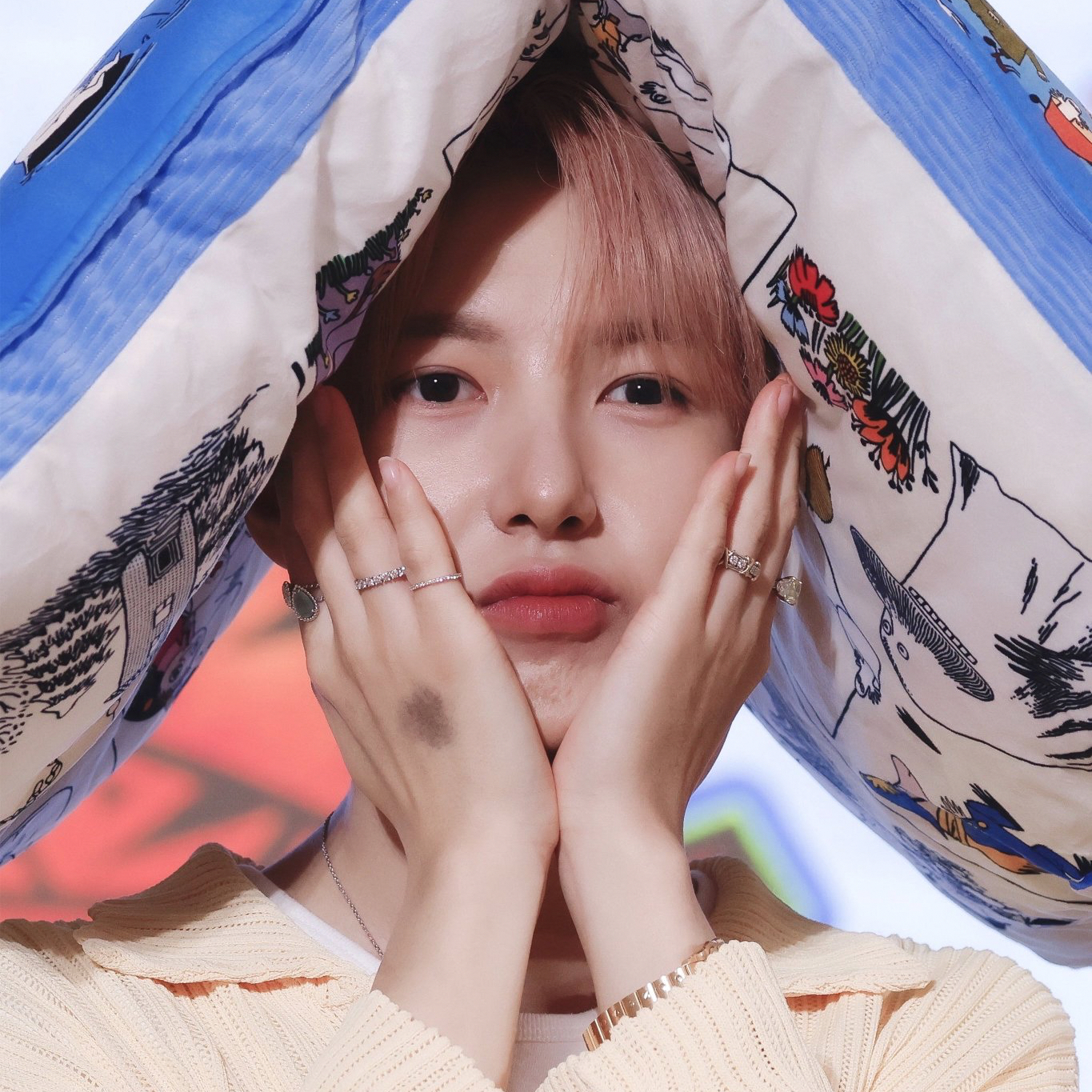 Recent activity shot of Renjun (NCT DREAM)