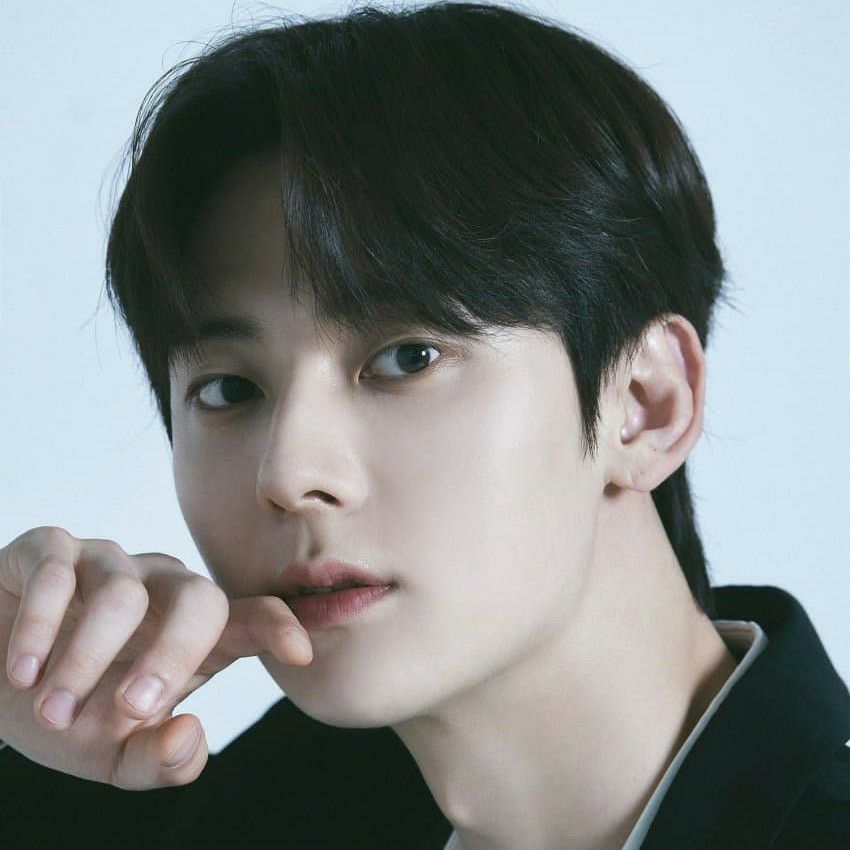 Latest photo of Hwang Minhyun