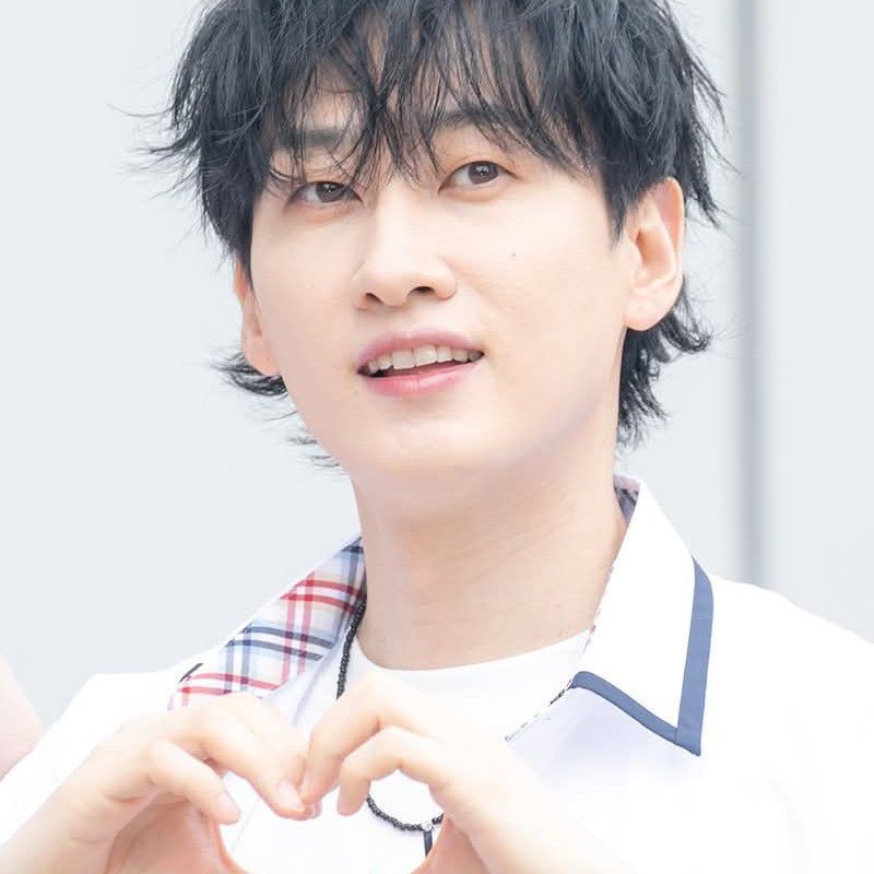 Latest photo of Eunhyuk (Super Junior)