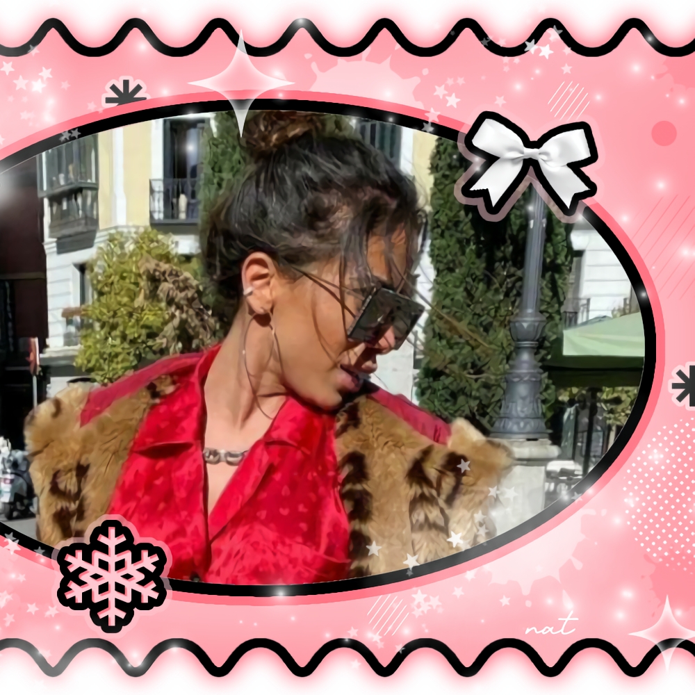 A moment captured by Anitta's fan