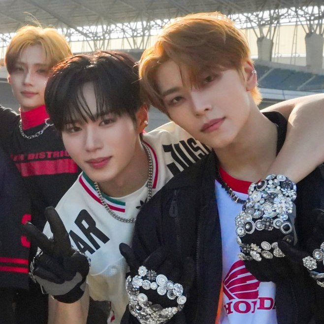 Behind-the-scenes cut of Kim Junseo (ALPHA DRIVE ONE)