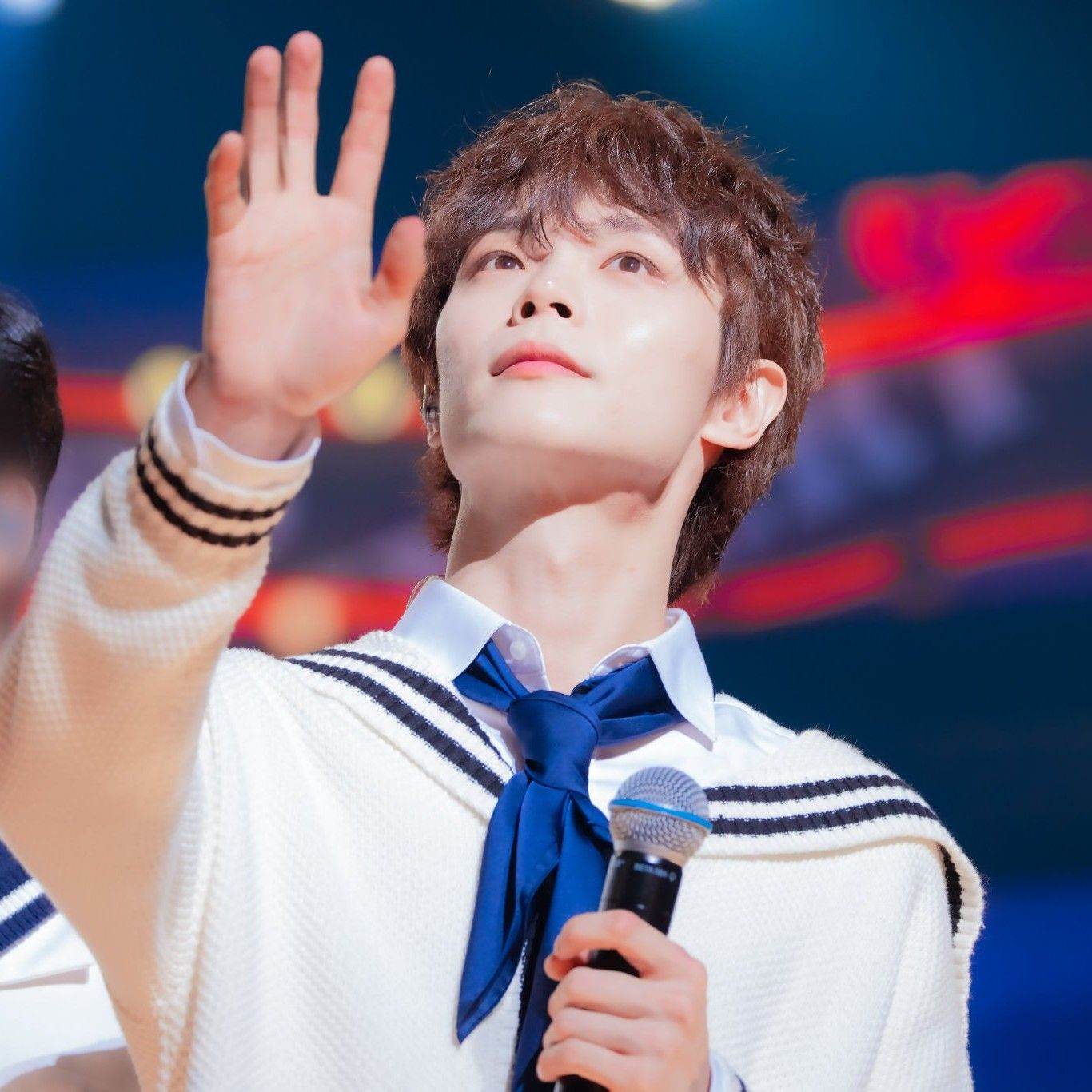 A moment captured by Shin Yechan (LUCY)'s fan