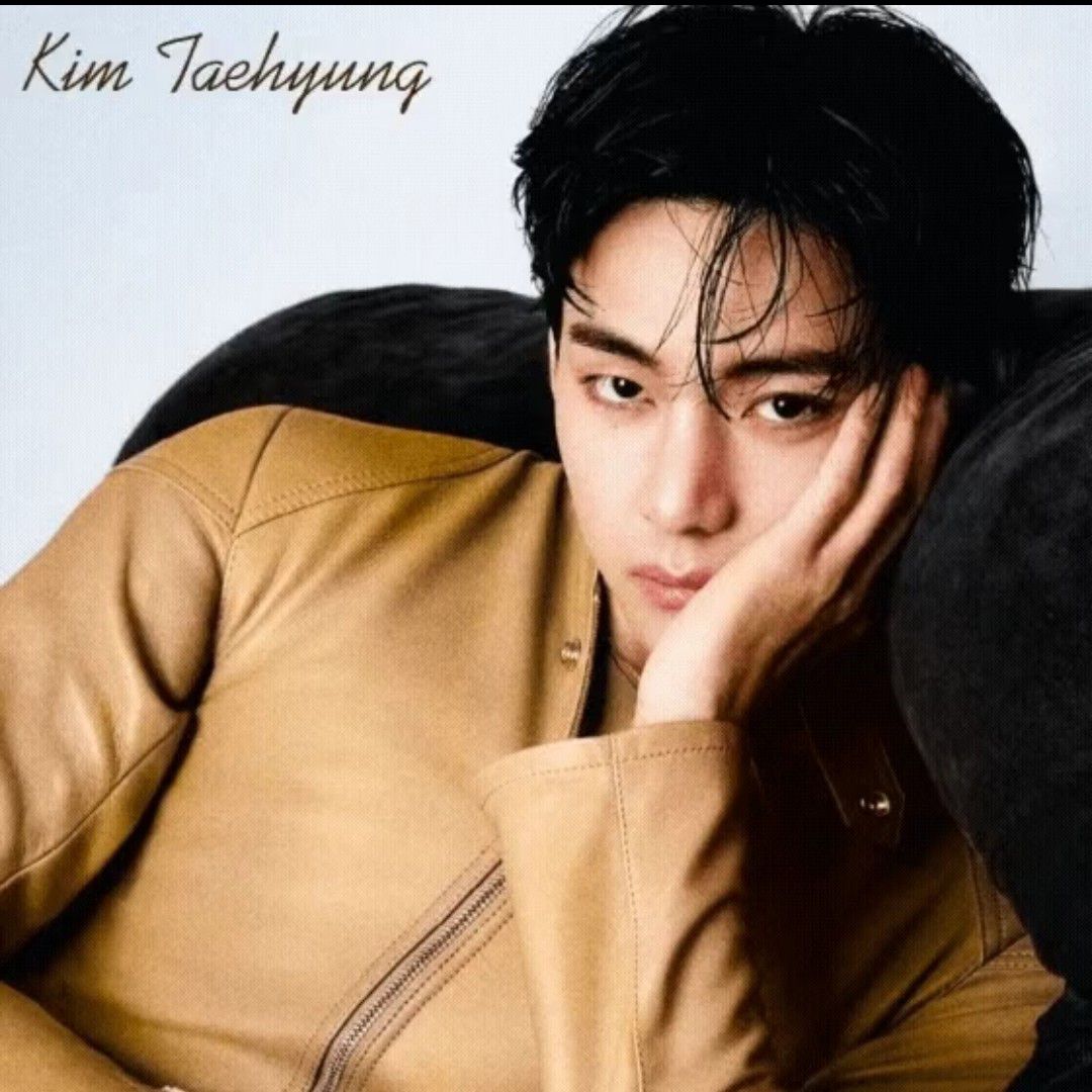 V (防彈少年團)的最新照片