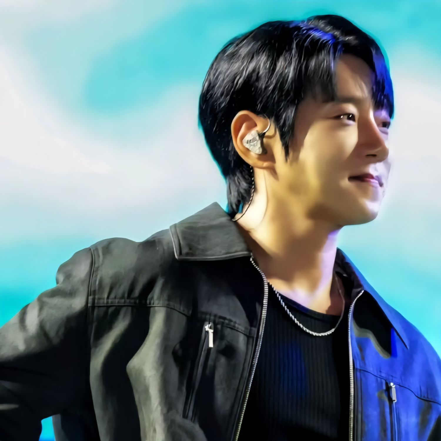 Recent activity shot of Hwang Chiyeol