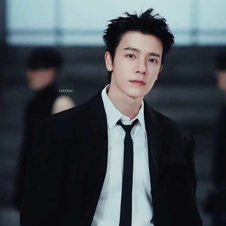 Behind-the-scenes cut of Donghae (Super Junior)