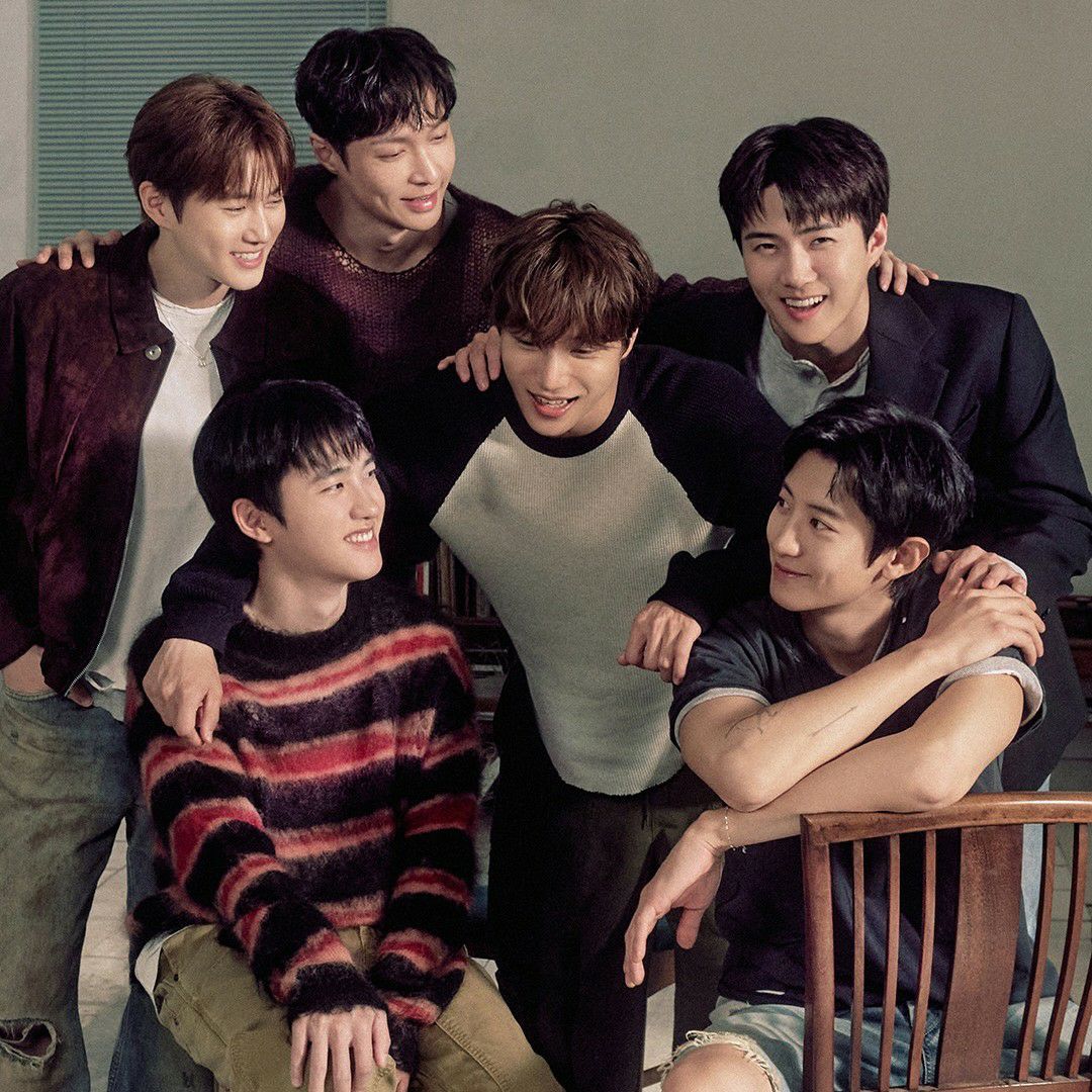 Behind-the-scenes cut of EXO