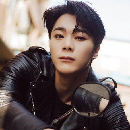 Behind-the-scenes cut of Moonbin (ASTRO)