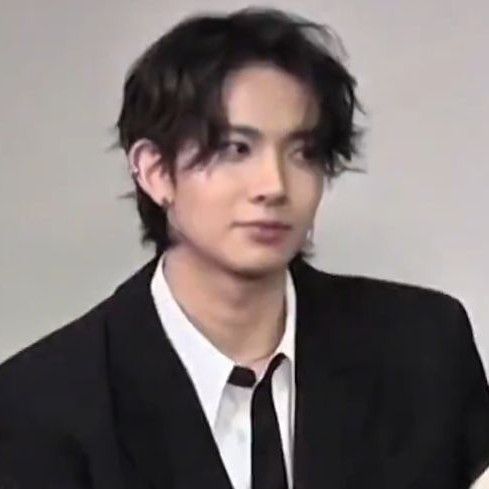 Latest photo of Heeseung (ENHYPEN)