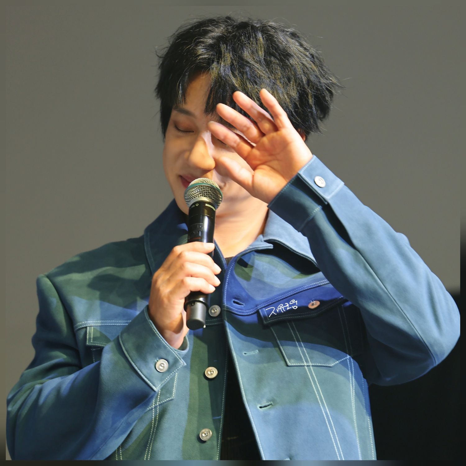 Latest photo of Hwang Chiyeol