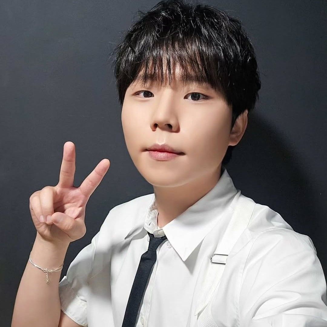 Recent activity shot of Jung Seunghwan