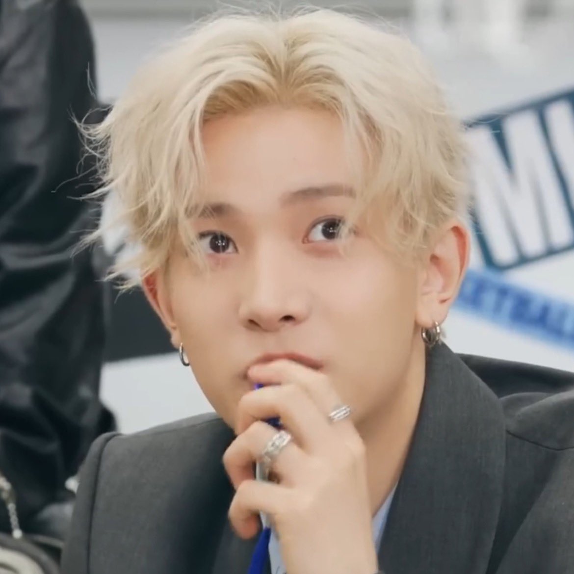 Foto aktivitas terbaru Heeseung (ENHYPEN)