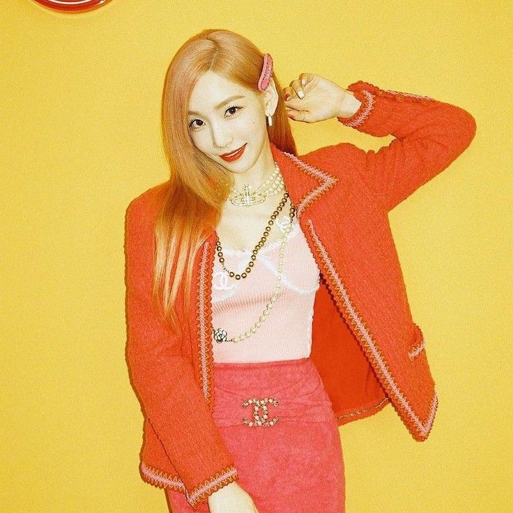 Latest photo of Taeyeon (Girls' Generation)