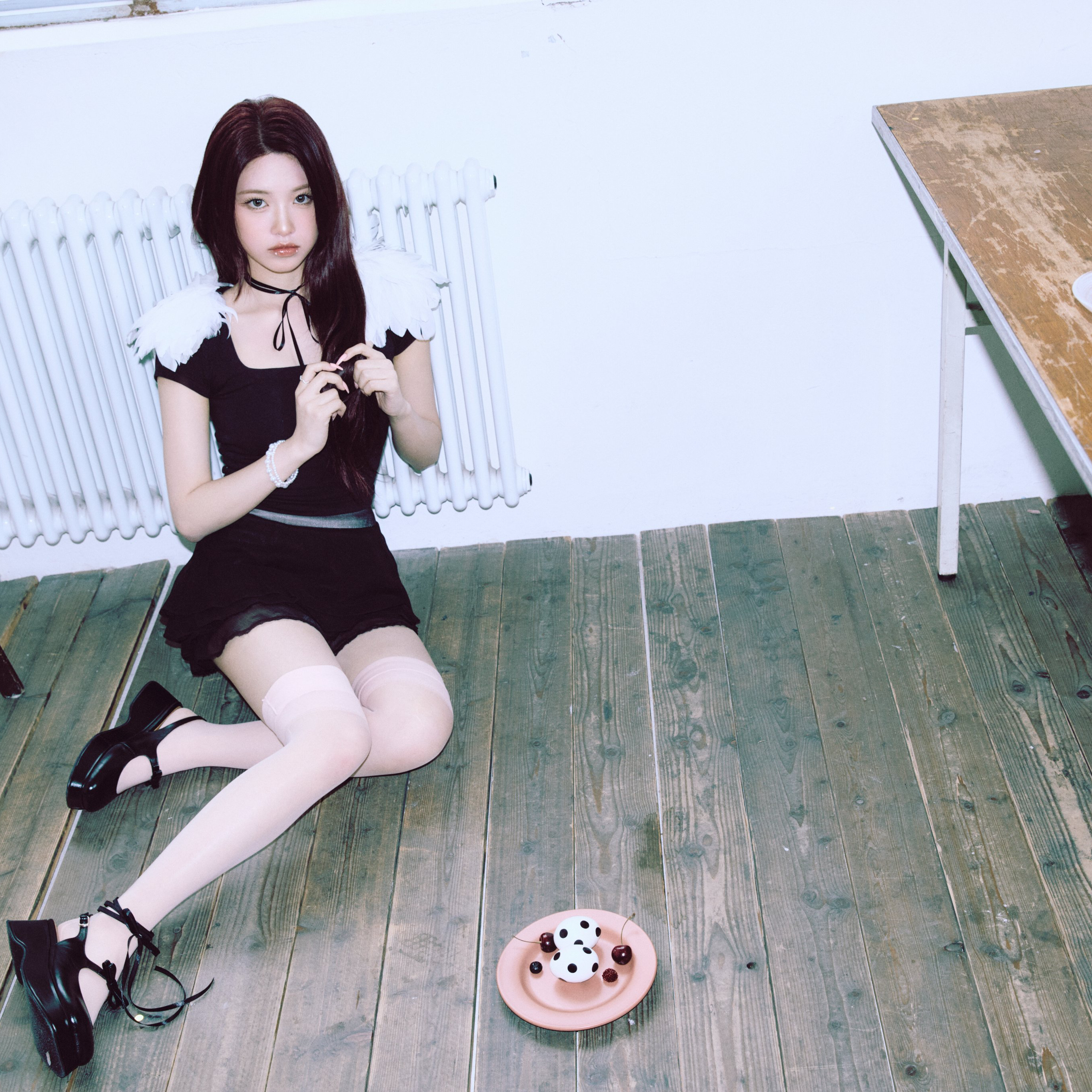 Behind-the-scenes cut of Zena (RESCENE)