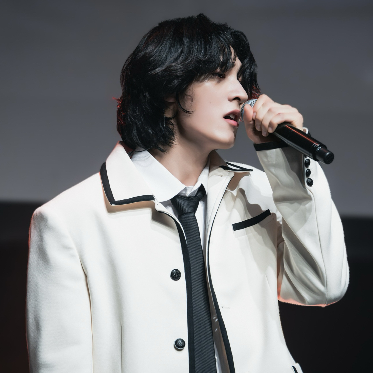 Behind-the-scenes cut of Junji (OnlyOneOf)