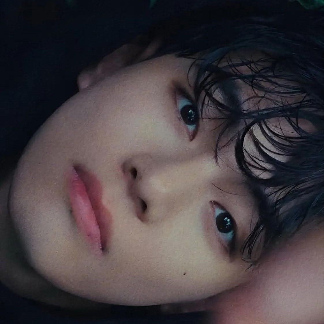 Foto terbaru V (BTS)