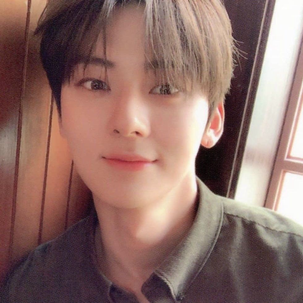 Recent activity shot of Hwang Minhyun