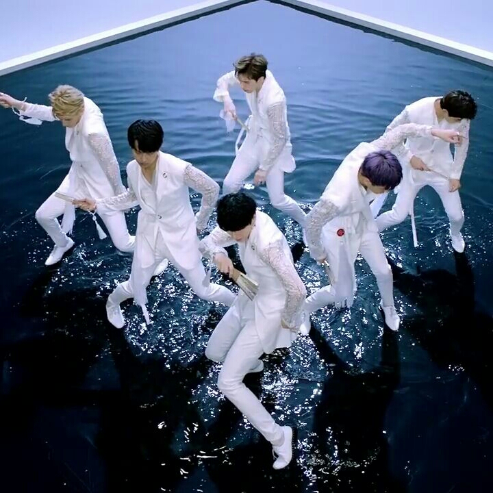 Behind-the-scenes cut of VIXX