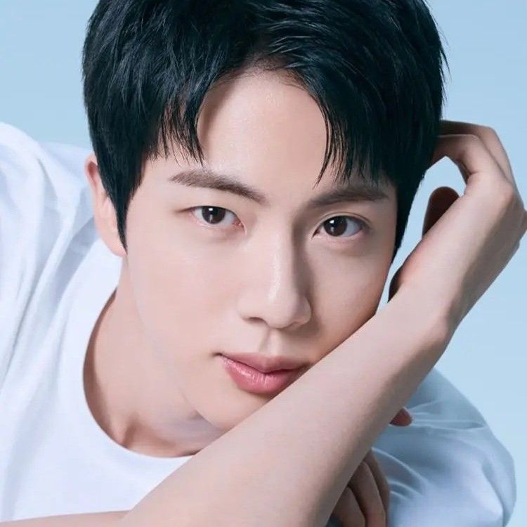 Jin (防彈少年團)的最新活動照片