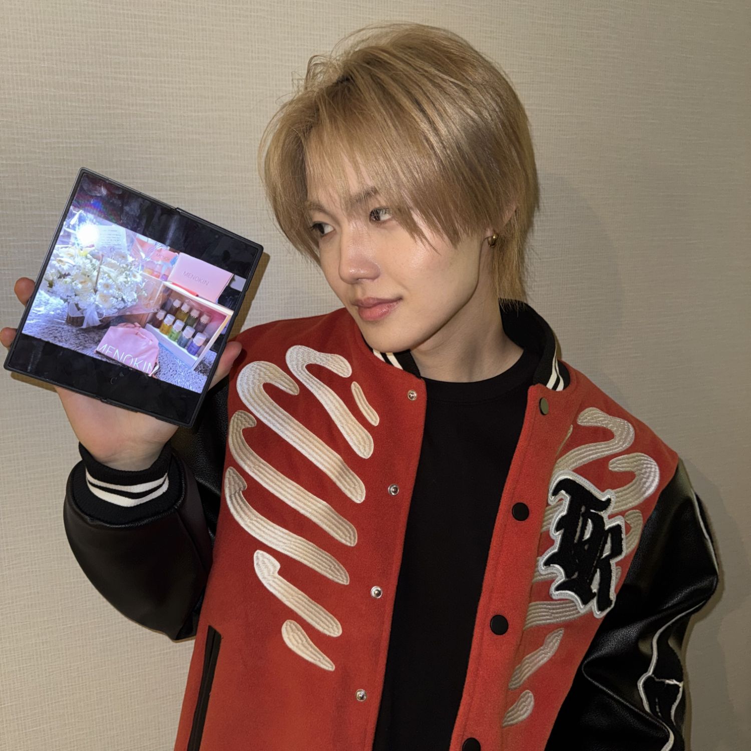 Recent activity shot of Doyoung (TREASURE)