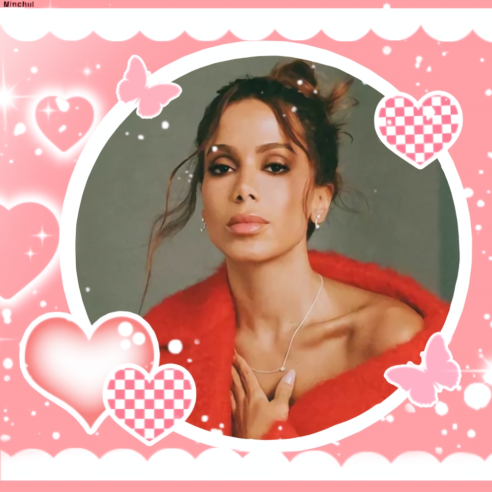A moment captured by Anitta's fan