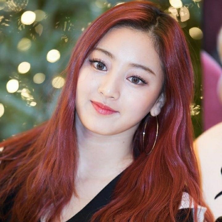 A moment captured by Jihyo (TWICE)'s fan