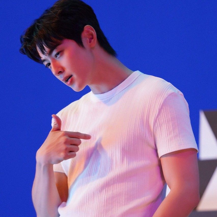 Recent activity shot of Eunwoo (ASTRO)