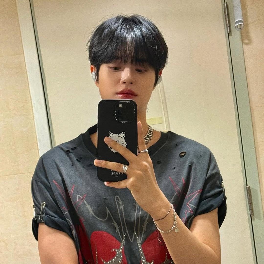 Behind-the-scenes cut of Lee Daehwi (AB6IX)
