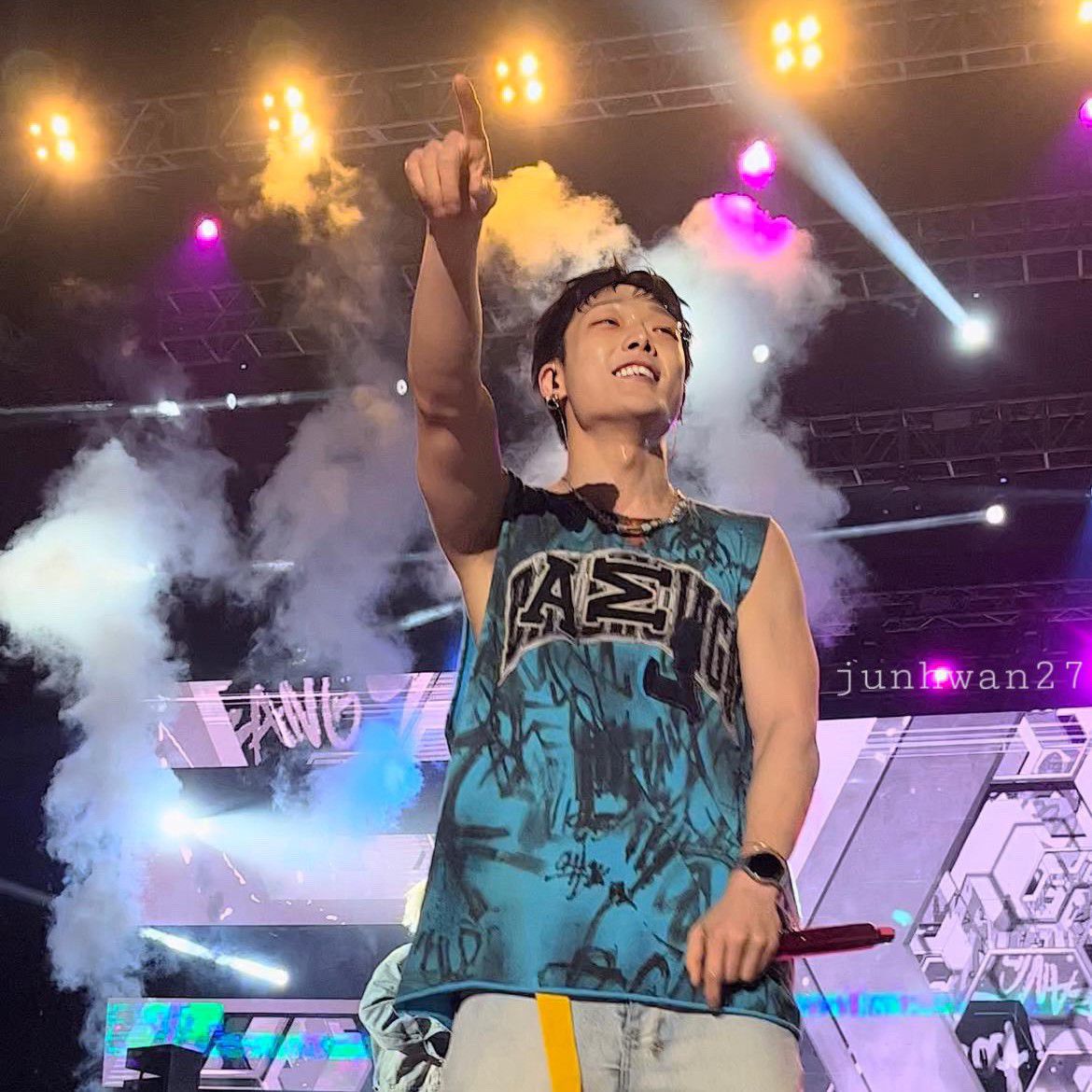Latest photo of BOBBY (iKON)