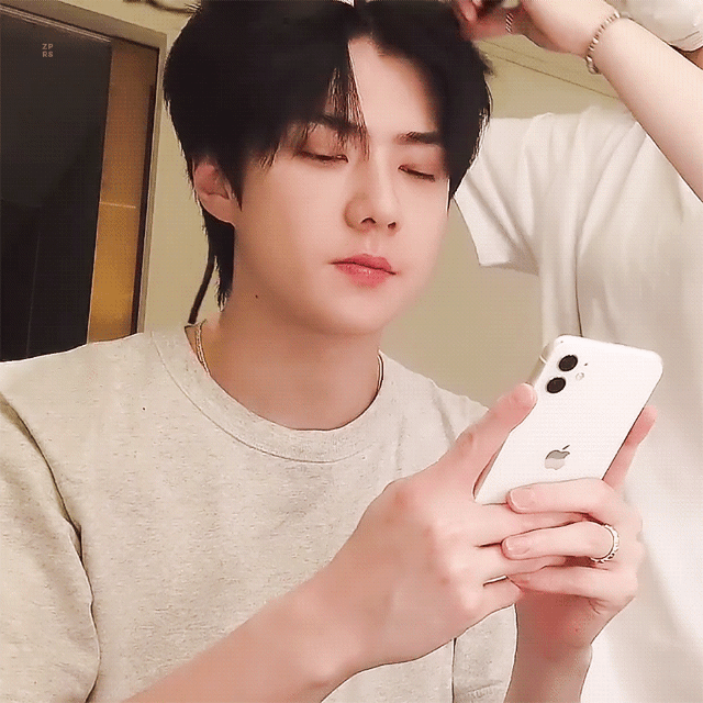 Latest photo of Sehun (EXO)