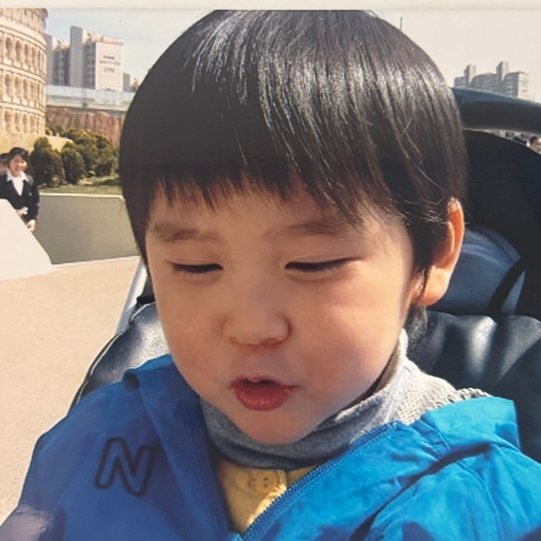 Recent activity shot of Eunseok (RIIZE)