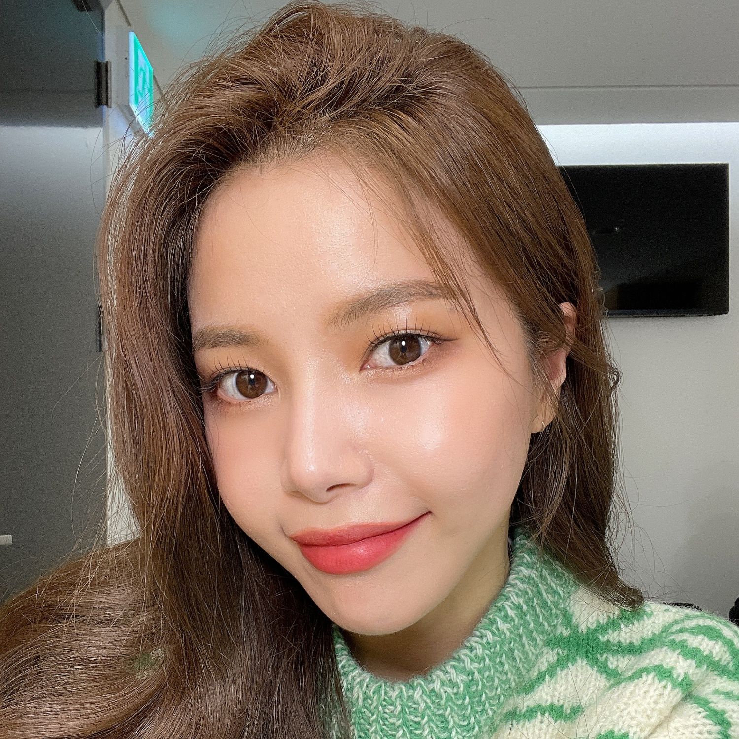 Recent activity shot of Solar (MAMAMOO)