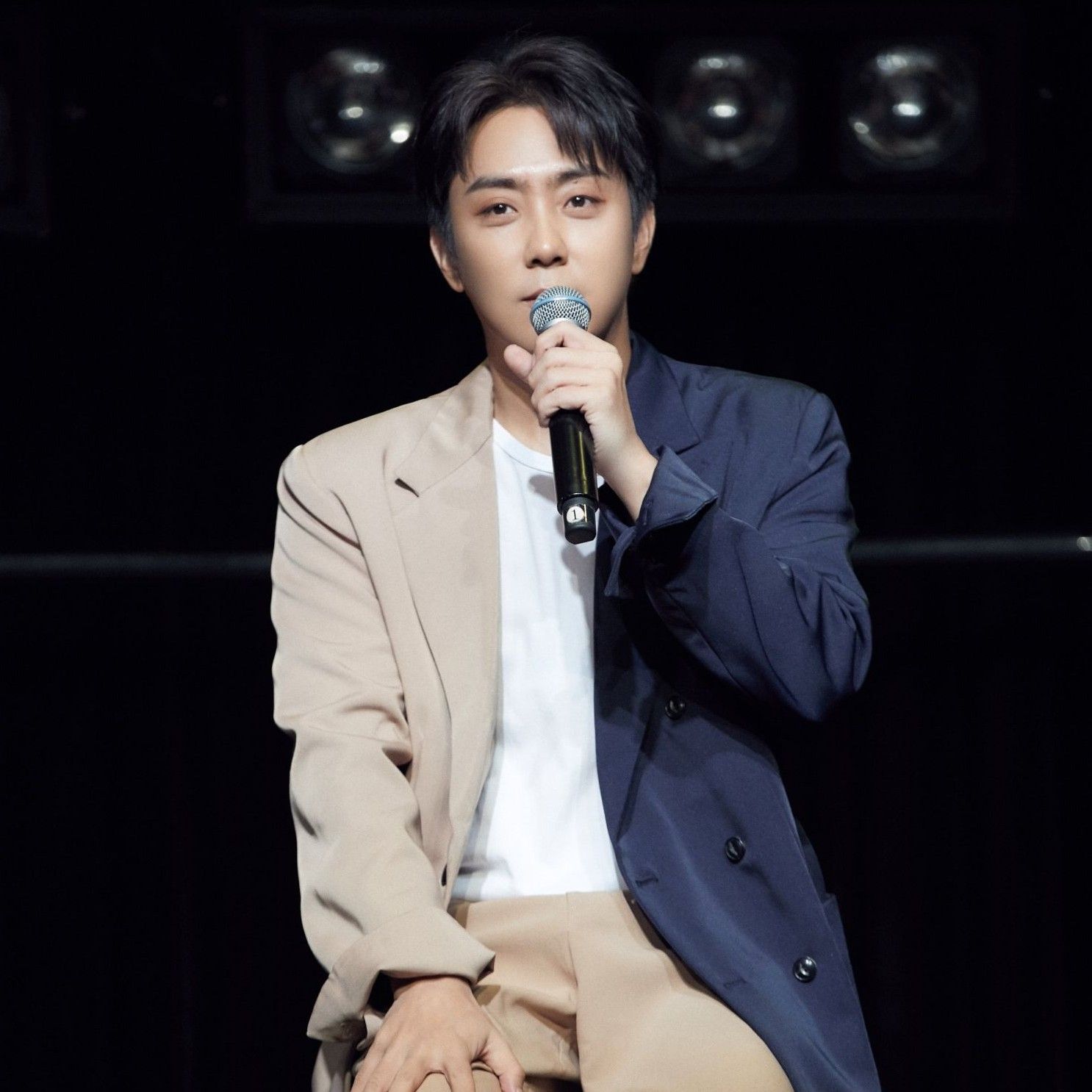 Recent activity shot of Eun Jiwon (SECHSKIES)